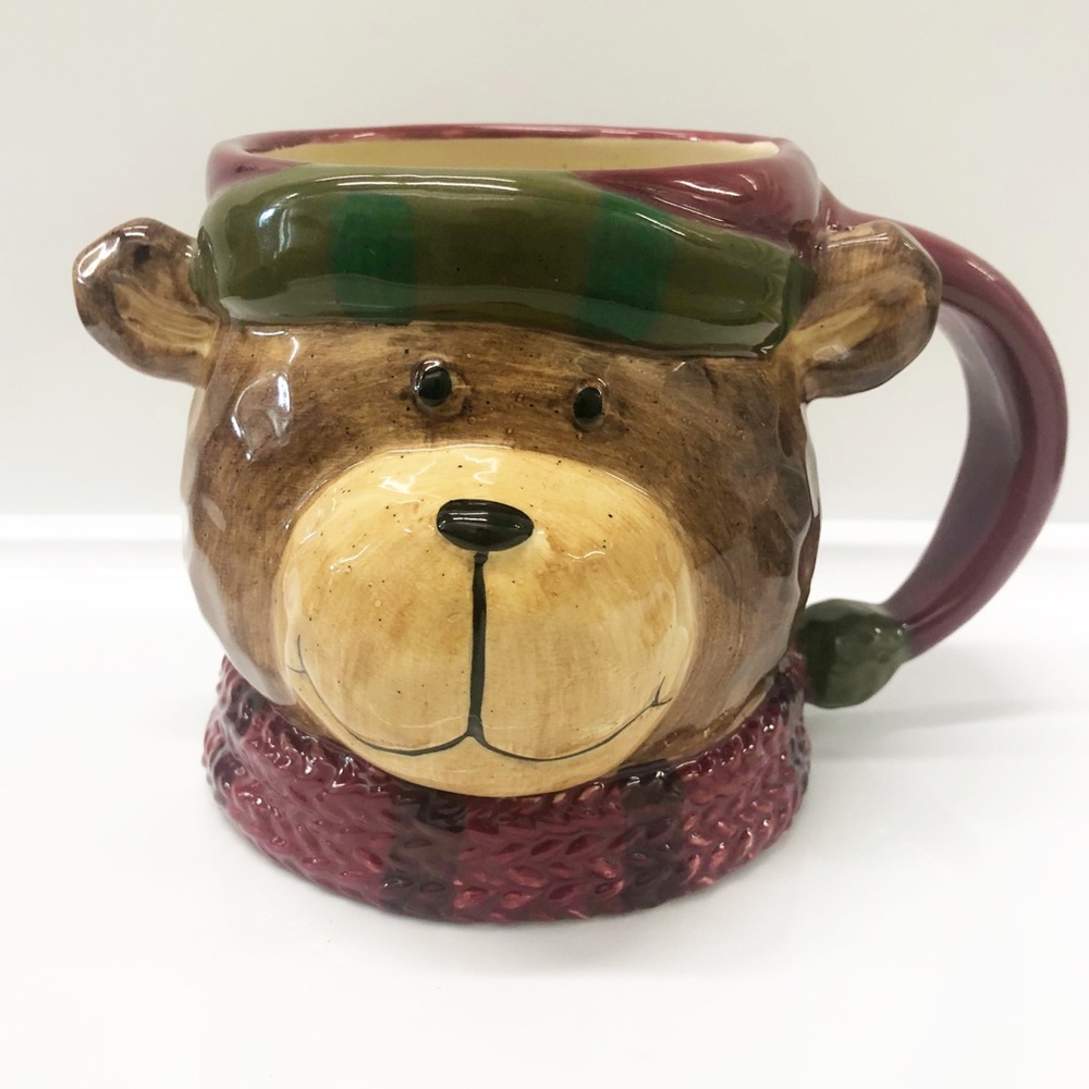 St Nicholas Square Heartland Bear Mug Christmas